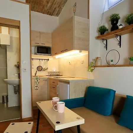 Podroom Apartment